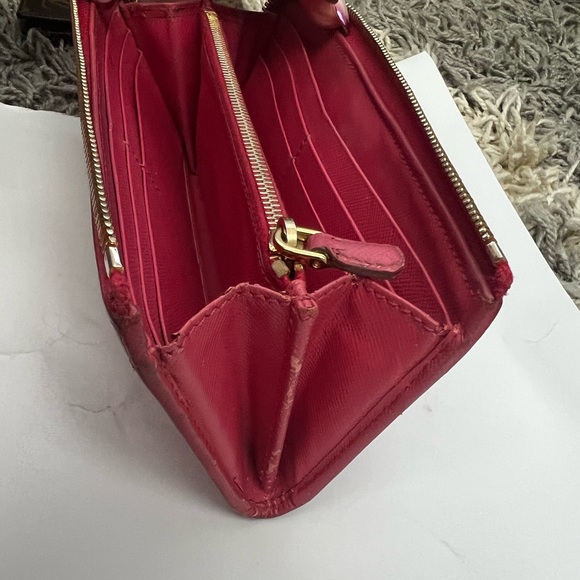 Prada wallet - Picture 4 of 8